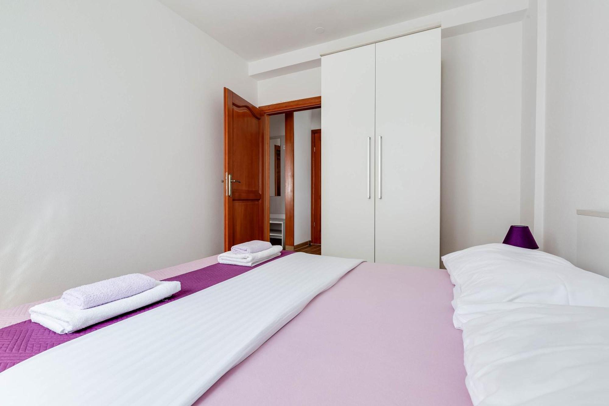 Apartmani Pocrnic Pakostane Ngoại thất bức ảnh