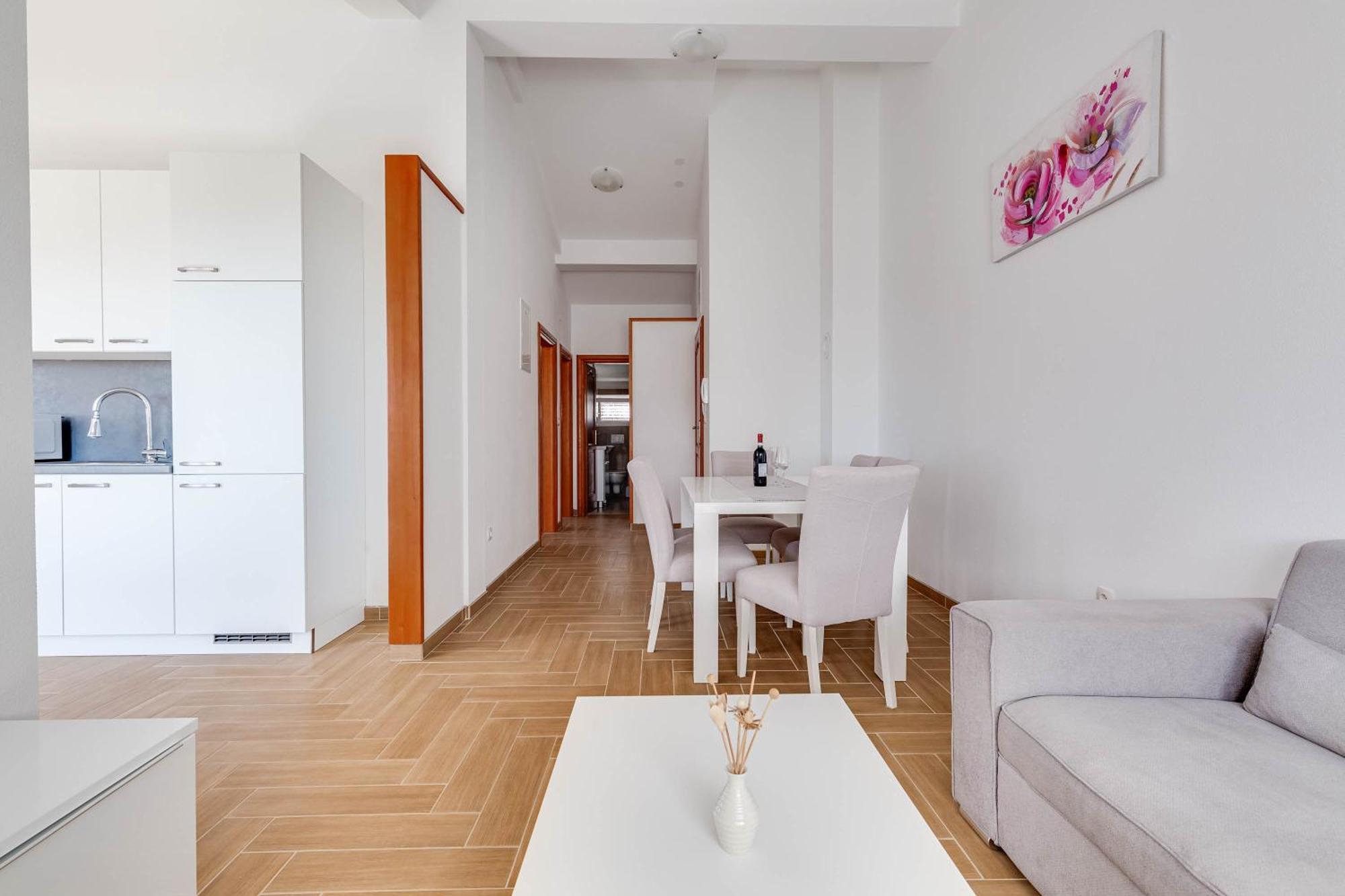 Apartmani Pocrnic Pakostane Ngoại thất bức ảnh