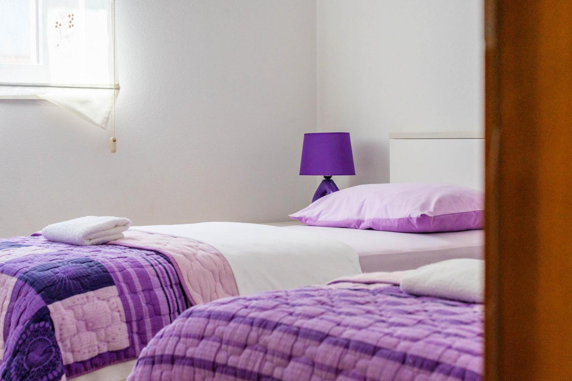Apartmani Pocrnic Pakostane Ngoại thất bức ảnh