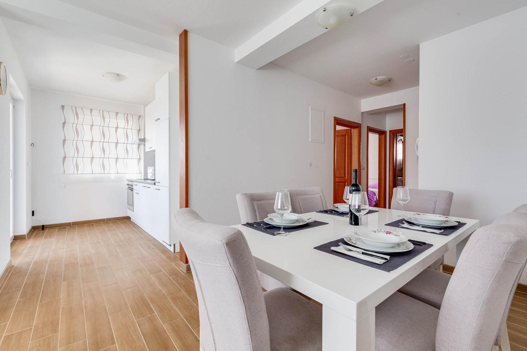Apartmani Pocrnic Pakostane Ngoại thất bức ảnh